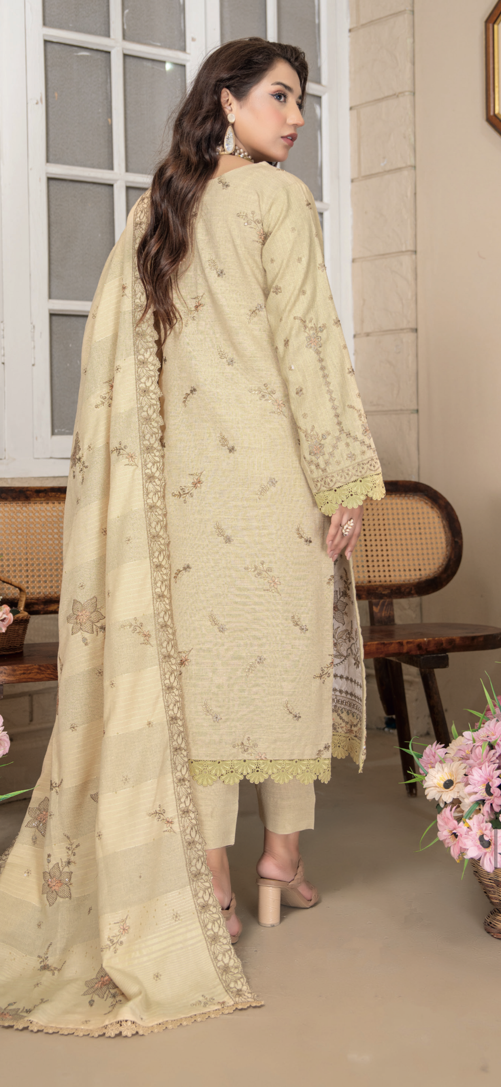 Kainaat Yarn Wool Peach-UNSTITCHED